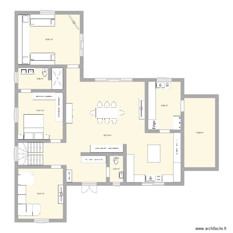 Maison rdc. Plan de 8 pièces et 145 m2