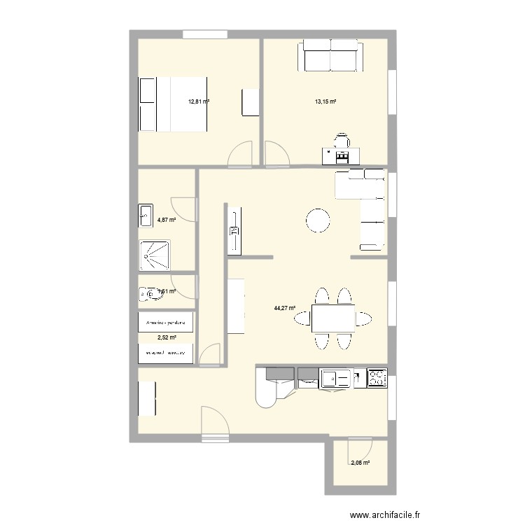 appartement. Plan de 7 pièces et 81 m2