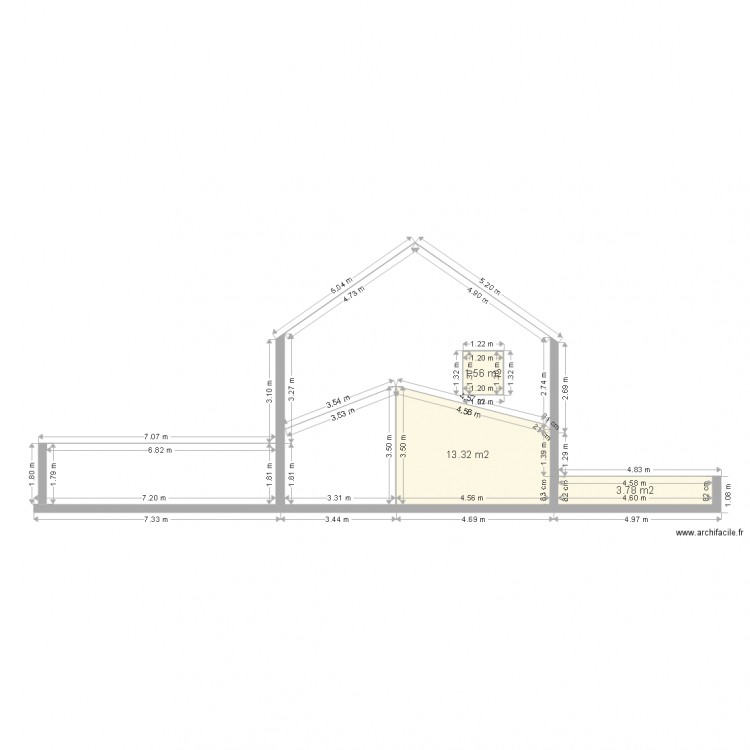 facade est. Plan de 0 pièce et 0 m2