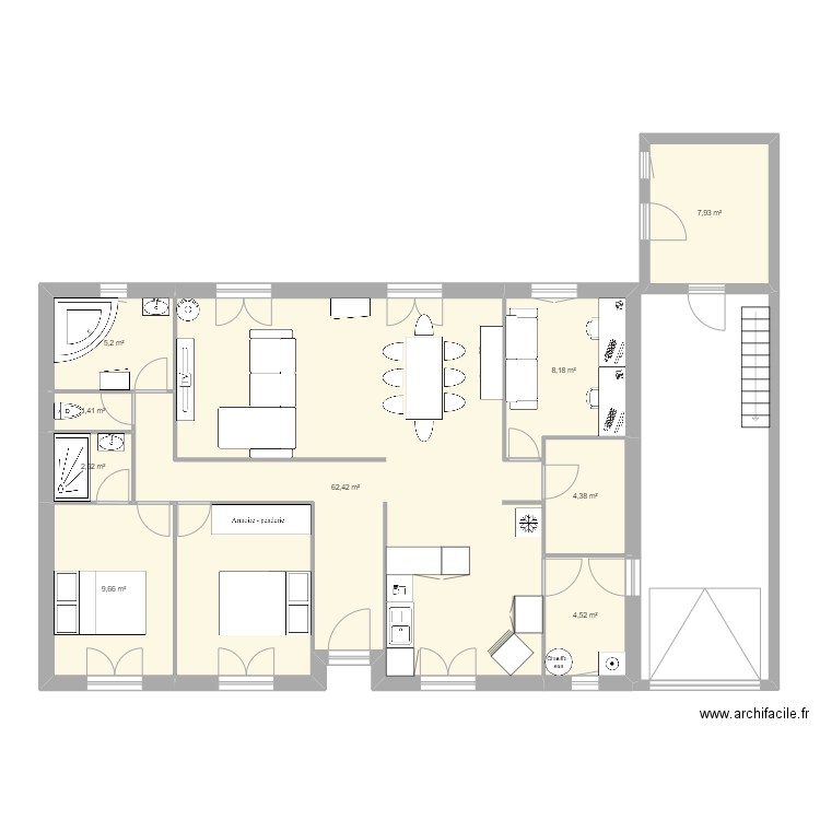 Maison. Plan de 9 pièces et 106 m2