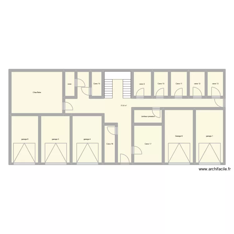 Bat B cada actuel. Plan de 17  et 177 m²