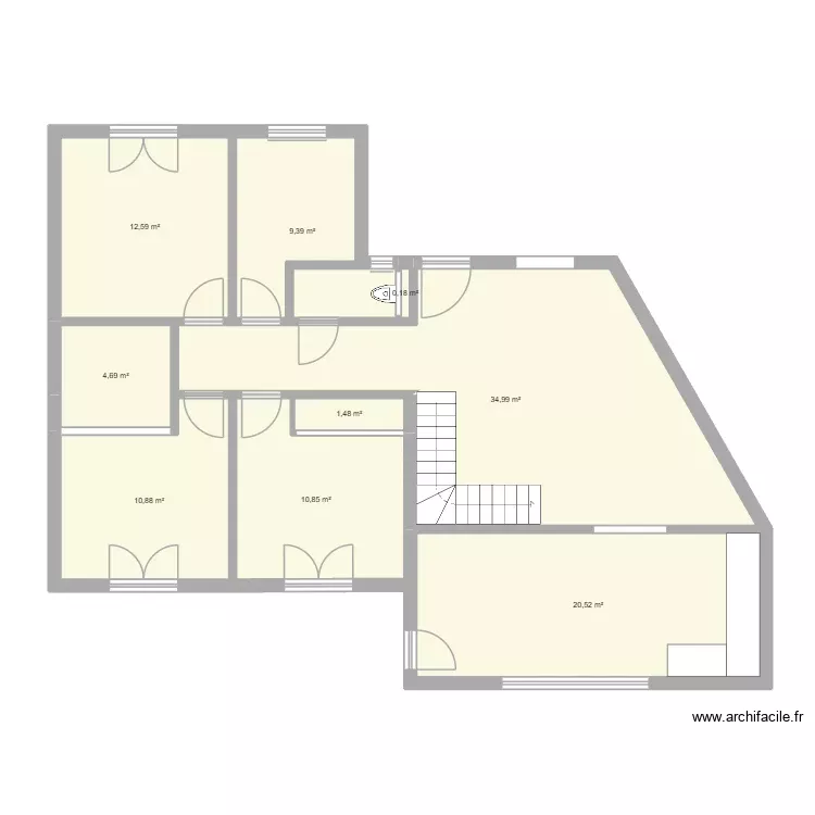 maison. Plan de 9 Pièces et 106 m²