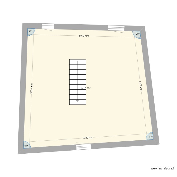 etage ancien. Plan de 0 pièce et 0 m2
