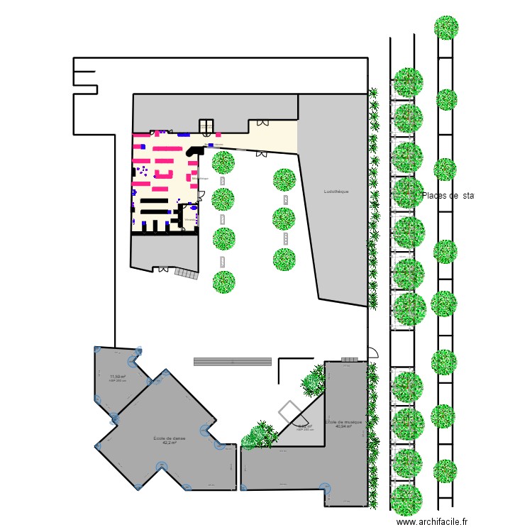 Plan de l'ensemble du complexe et des alentours de la médiathèque de Chassieu. Plan de 36 pièces et 293 m2
