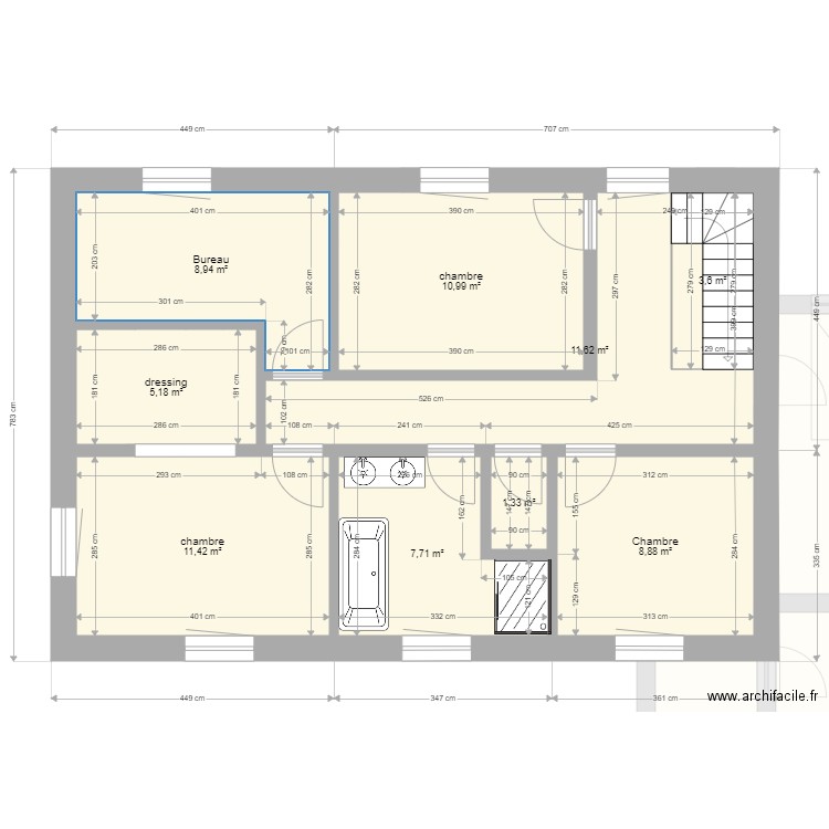 Davies Jasmin. Plan de 20 pièces et 243 m2