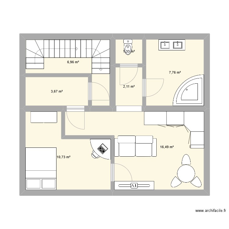 3tyju. Plan de 7 pièces et 49 m2