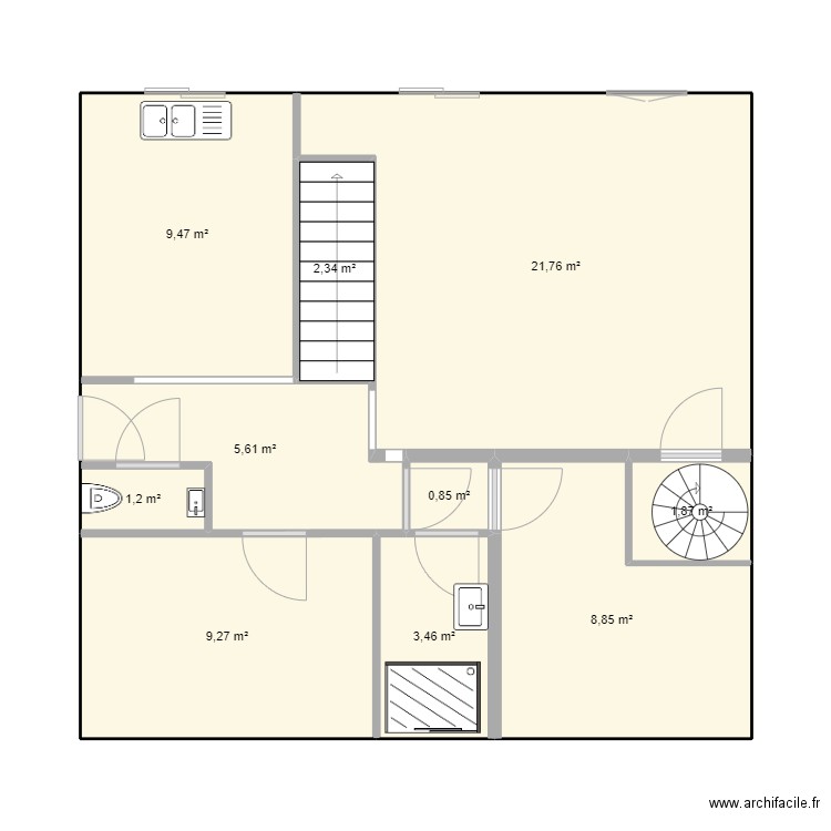 Etage. Plan de 10 pièces et 65 m2