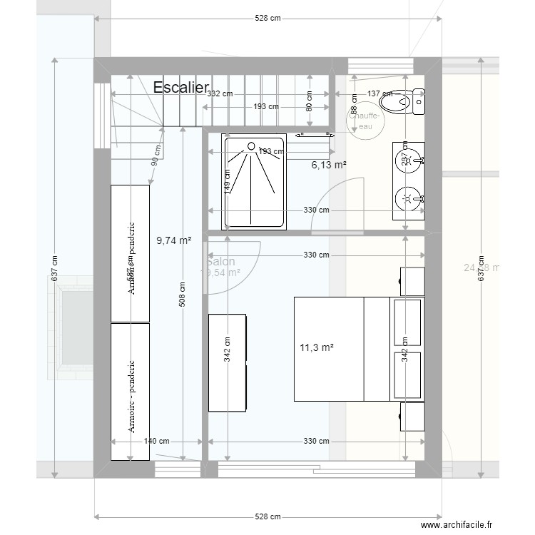 Nouveau plan étage avec escalier droit. Plan de 14 pièces et 151 m2