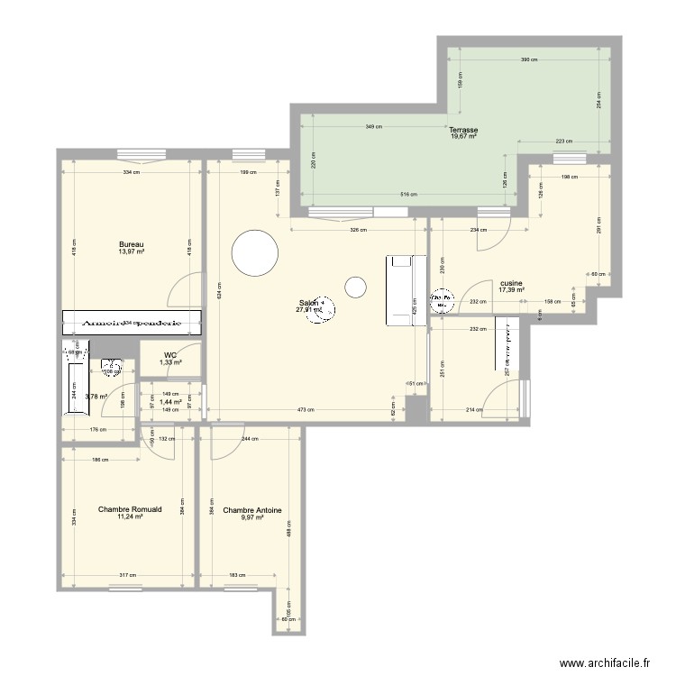 appartement. Plan de 11 pièces et 107 m2