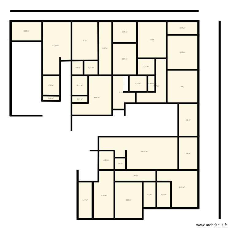 RESD FENOU. Plan de 34 pièces et 189 m2