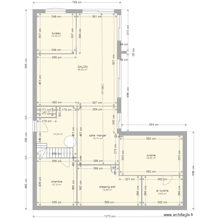 archi 28 01. Plan de 9 pièces et 157 m2