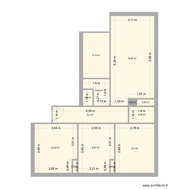 Doppet v1. Plan de 13 pièces et 66 m2