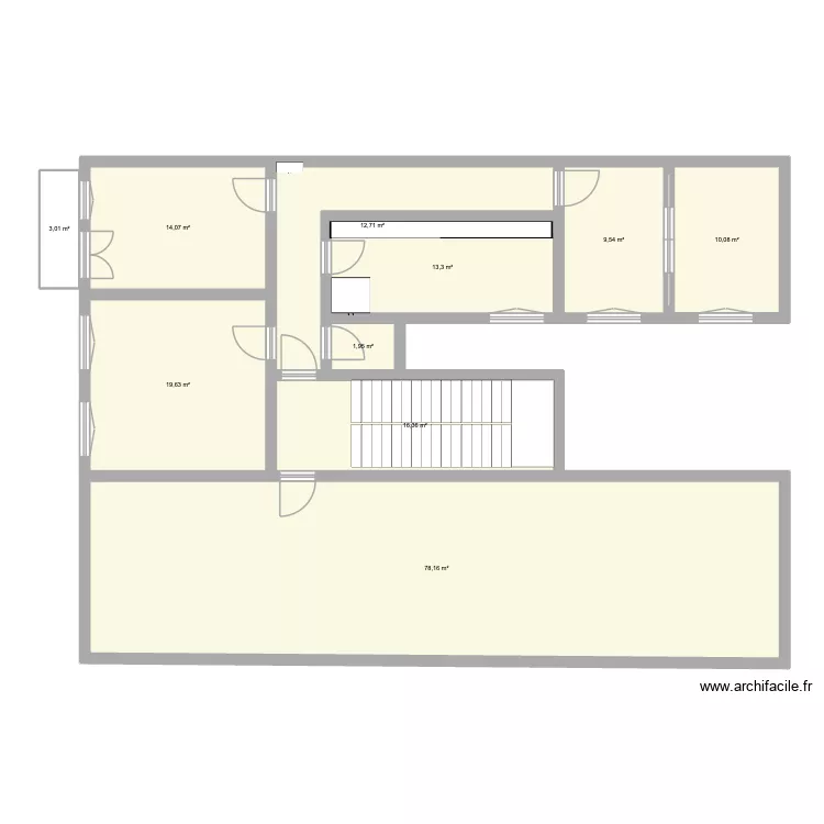 Cabinet. Plan de 10 et 179 m² Cabinet. Plan de 10 et 179 m²
