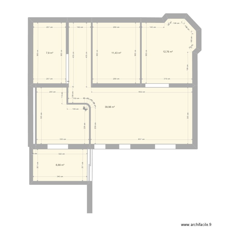 cluse-etage. Plan de 5 pièces et 79 m2