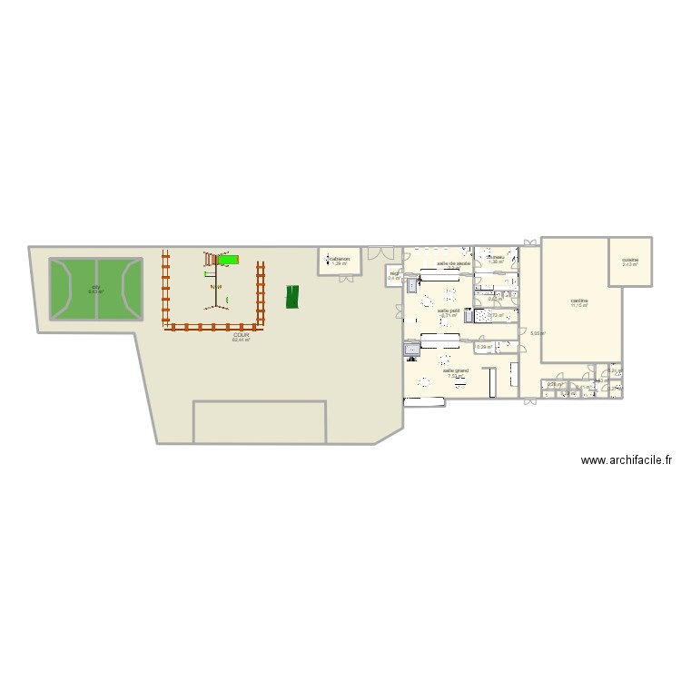 CENTRE DE LOISIRS. Plan de 20 pièces et 119 m2