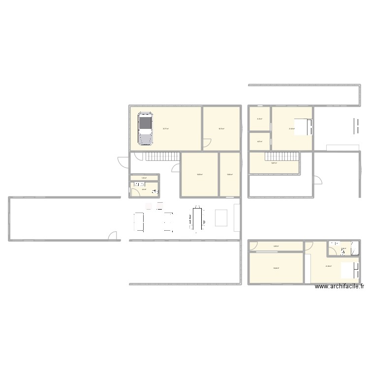 Container. Plan de 14 pièces et 193 m2