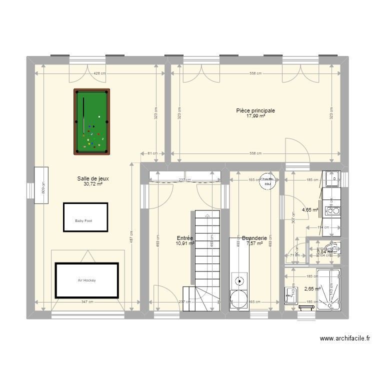 Rez-de-chaussée. Plan de 7 pièces et 75 m2