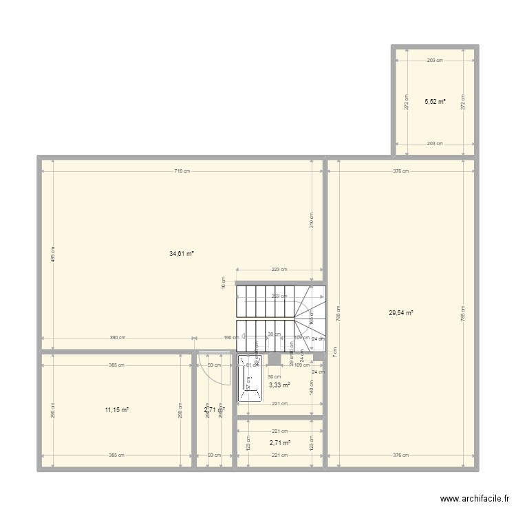 Plano Bsasico. Plan de 7 pièces et 90 m2