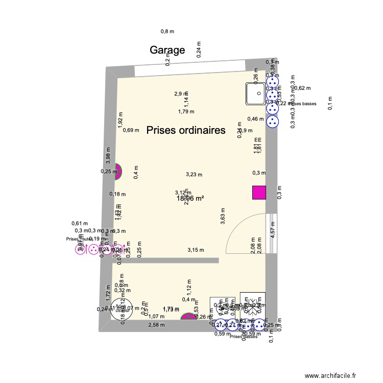 Garage Rdc éclairage. Plan de 1 pièce et 19 m2