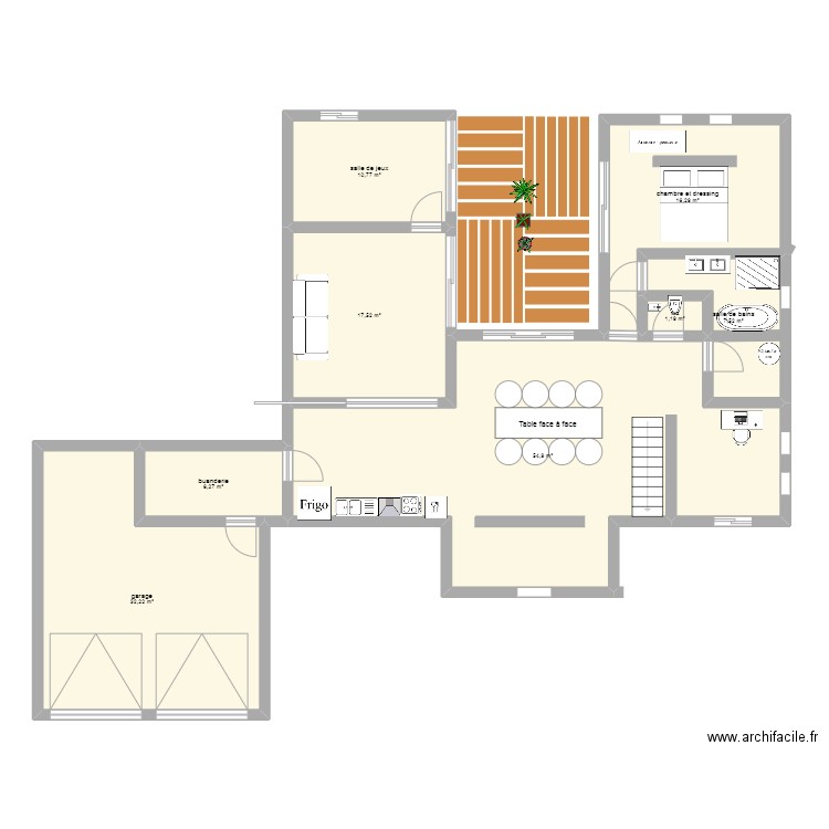 maison. Plan de 8 pièces et 147 m2