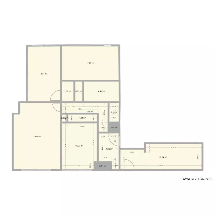 Sergent2. Plan de 15 Pièces et 84 m² Sergent2. Plan de 15 Pièces et 84 m²