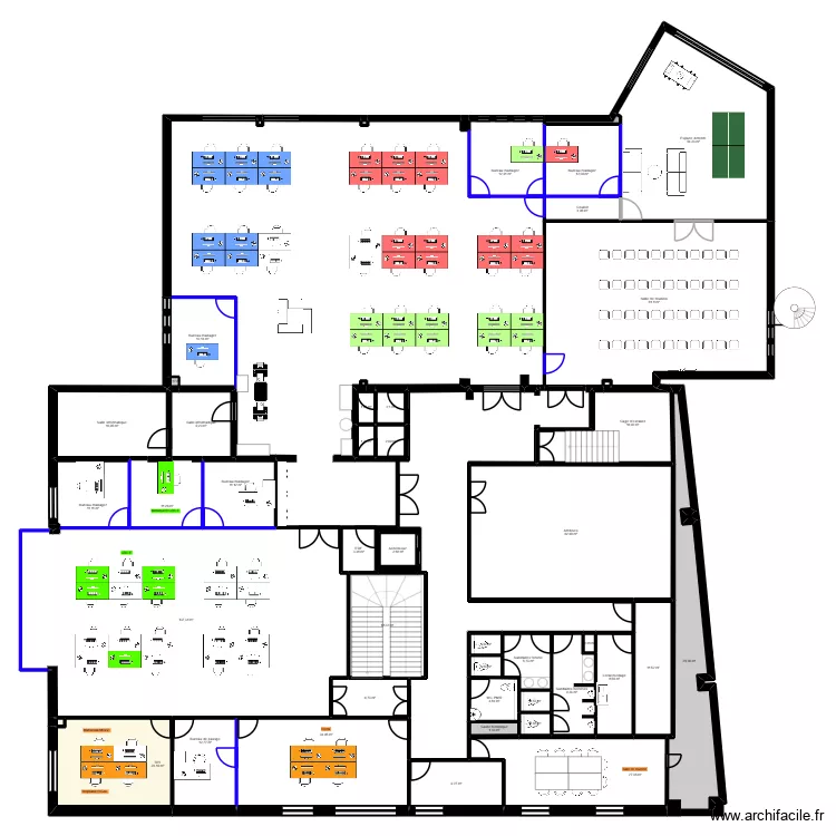 Alibi projet v1. Plan de 52  et 677 m²