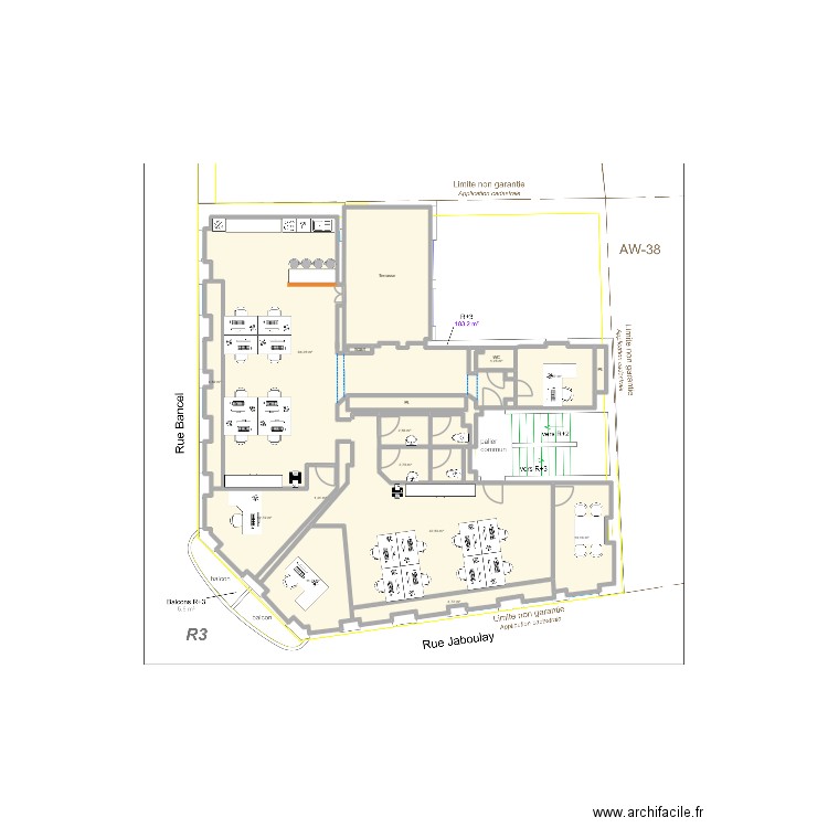 R+3 Open Space 1. Plan de 23 pièces et 197 m2