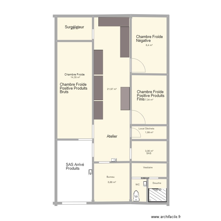 Atelier St Martin. Plan de 10 pièces et 72 m2