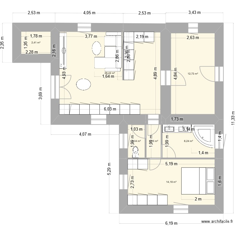 fages. Plan de 7 pièces et 69 m2