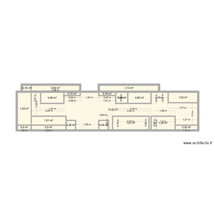 cuisine kebab. Plan de 19 pièces et 25 m2