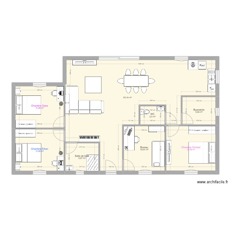 Maison. Plan de 8 pièces et 110 m2