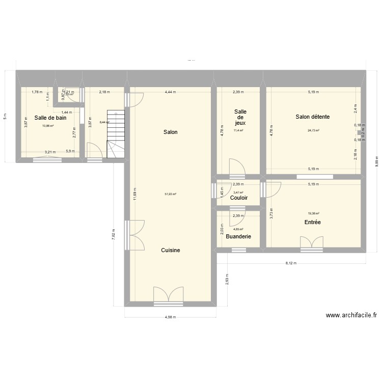 Nicolas et Alison. Plan de 16 pièces et 273 m2