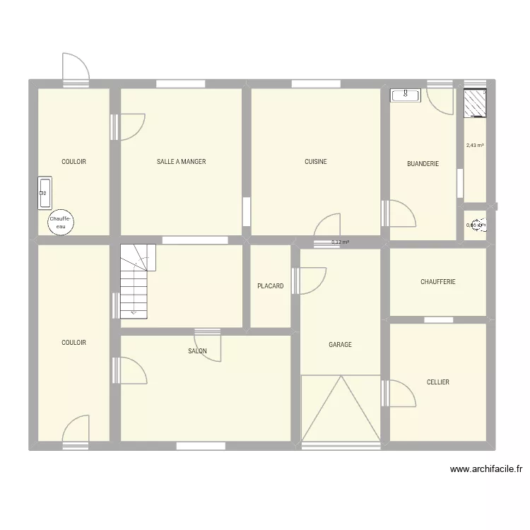 MAISON. Plan de 13 Pièces et 129 m²