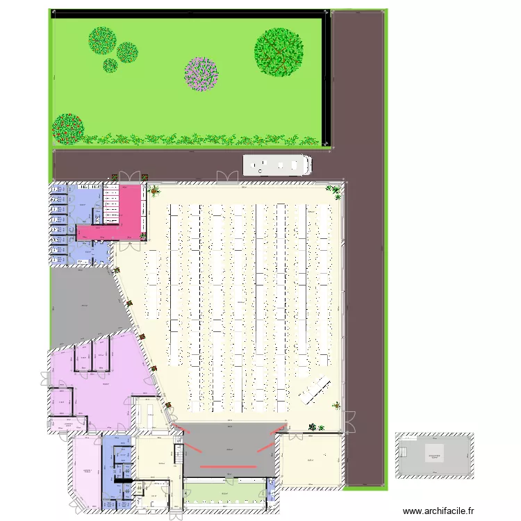 Auberge avec vestiaire et wc &agrave; l entr&eacute;e 568 pers scene dans petite salle. Plan de 