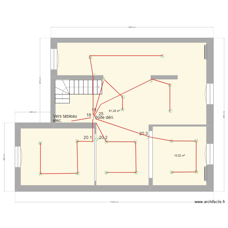 R+1 comble eclairage electricité. Plan de 2 pièces et 71 m2