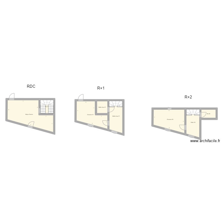 350601961b. Plan de 8 pièces et 82 m2