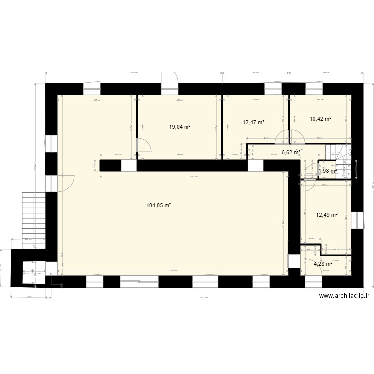 maison. Plan de 8 pièces et 171 m2