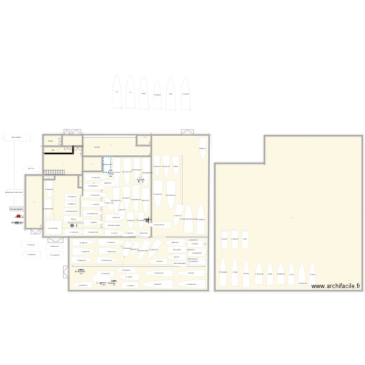 entrepot. Plan de 10 pièces et -1222 m2