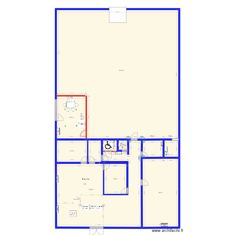 Le Haillan. Plan de 9 pièces et 518 m2