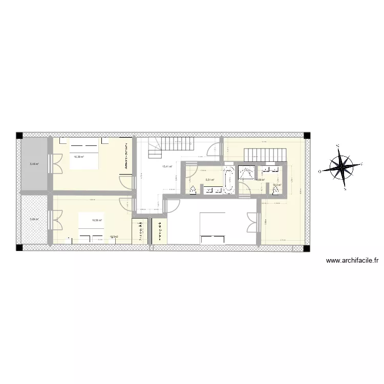 Etage. Plan de 8 pièces et 87 m²