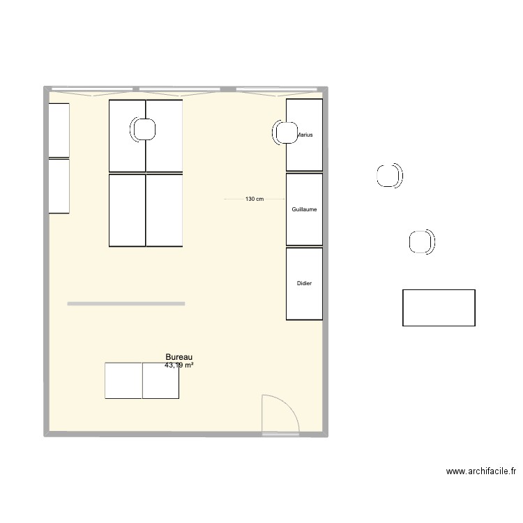 Dépot 44m2. Plan de 1 pièce et 43 m2