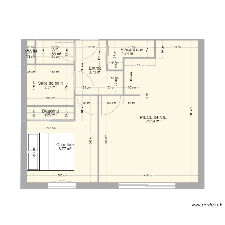 GUJAN. Plan de 8 pièces et 42 m2