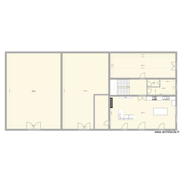 MAISON UPIE 2. Plan de 7 pièces et 370 m²