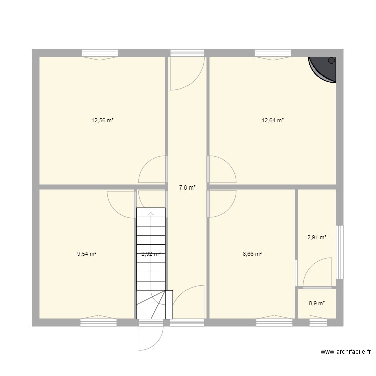 Maison bas original. Plan de 8 pièces et 58 m2