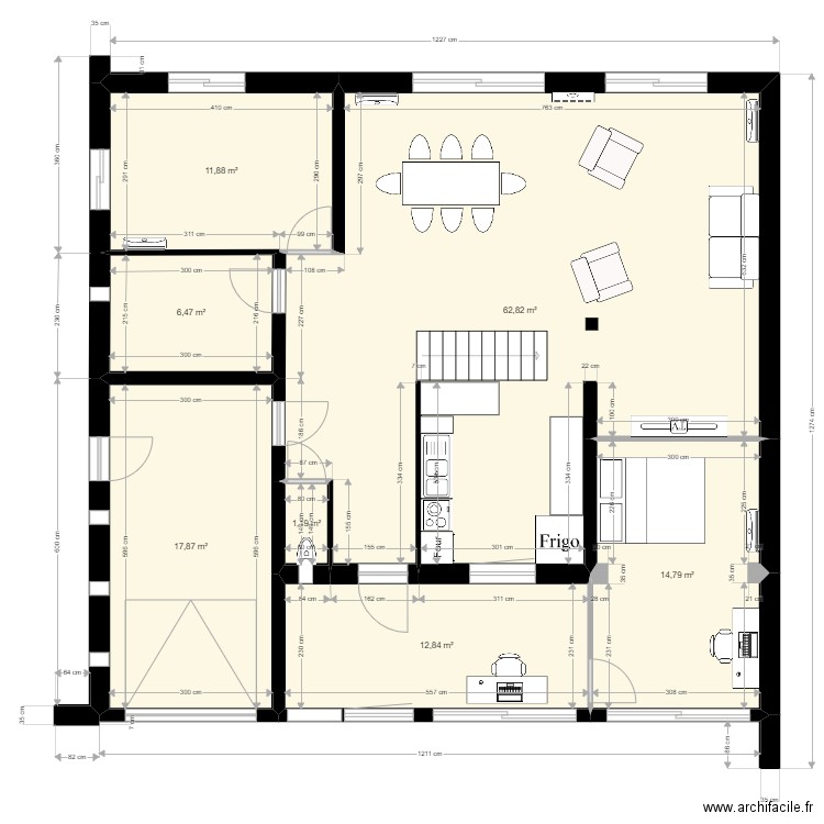 RDC G Sept 22. Plan de 7 pièces et 128 m2