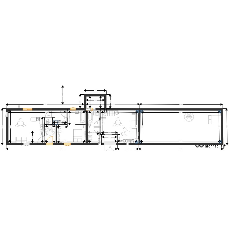 Projet . rez de chaussée maison bleue avec escalier colimacon. Plan de 3 pièces et 151 m2