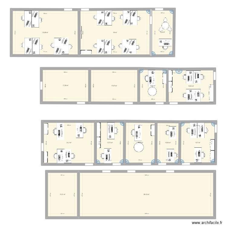 Bureau R&D. Plan de 14 pièces et 303 m2
