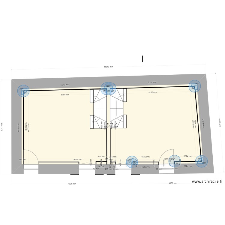 SCI sureau 1 rdc. Plan de 1 pièce et 51 m2