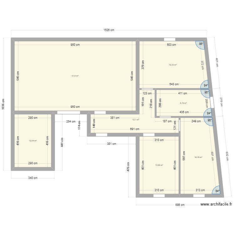 nnc. Plan de 8 pièces et 124 m2