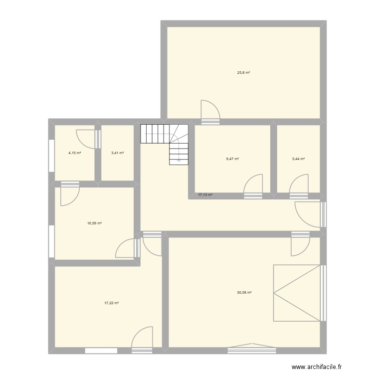 Aime RDC. Plan de 9 pièces et 124 m2
